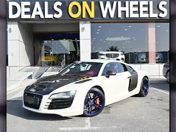 Audi  R8  4.2 Coupe  2009  Tiptronic  112,100 Km  8 Cylinder  All Wheel Drive (AWD)  Coupe / Sport  White