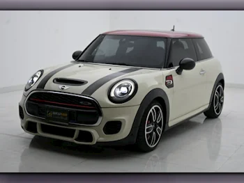 Mini  Cooper  JCW  2016  Automatic  70,000 Km  4 Cylinder  Front Wheel Drive (FWD)  Hatchback  White