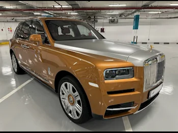 Rolls-Royce  Cullinan  2020  Automatic  28,000 Km  12 Cylinder  Four Wheel Drive (4WD)  SUV  Gold