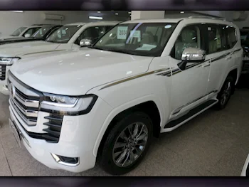 Toyota  Land Cruiser  VXR Twin Turbo  2019  Automatic  0 Km  6 Cylinder  Four Wheel Drive (4WD)  SUV  White  With Warranty