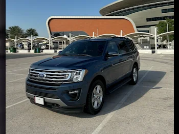 Ford  Expedition  XLT  2018  Automatic  118,000 Km  6 Cylinder  Four Wheel Drive (4WD)  SUV  Blue  With Warranty