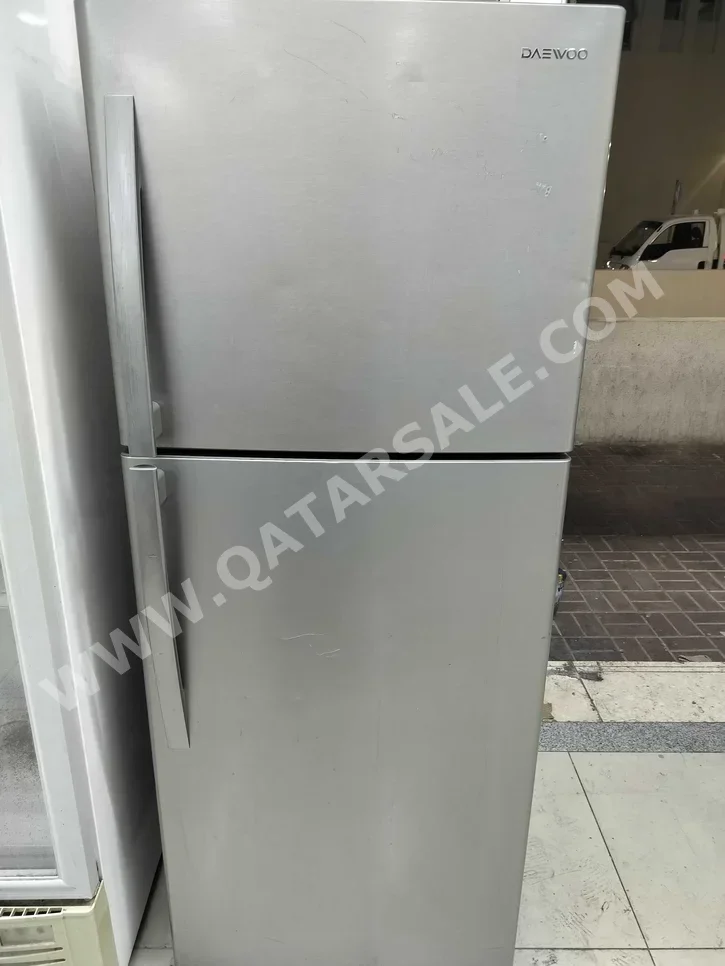 DAEWOO  Bottom Freezer Refrigerator  Gray