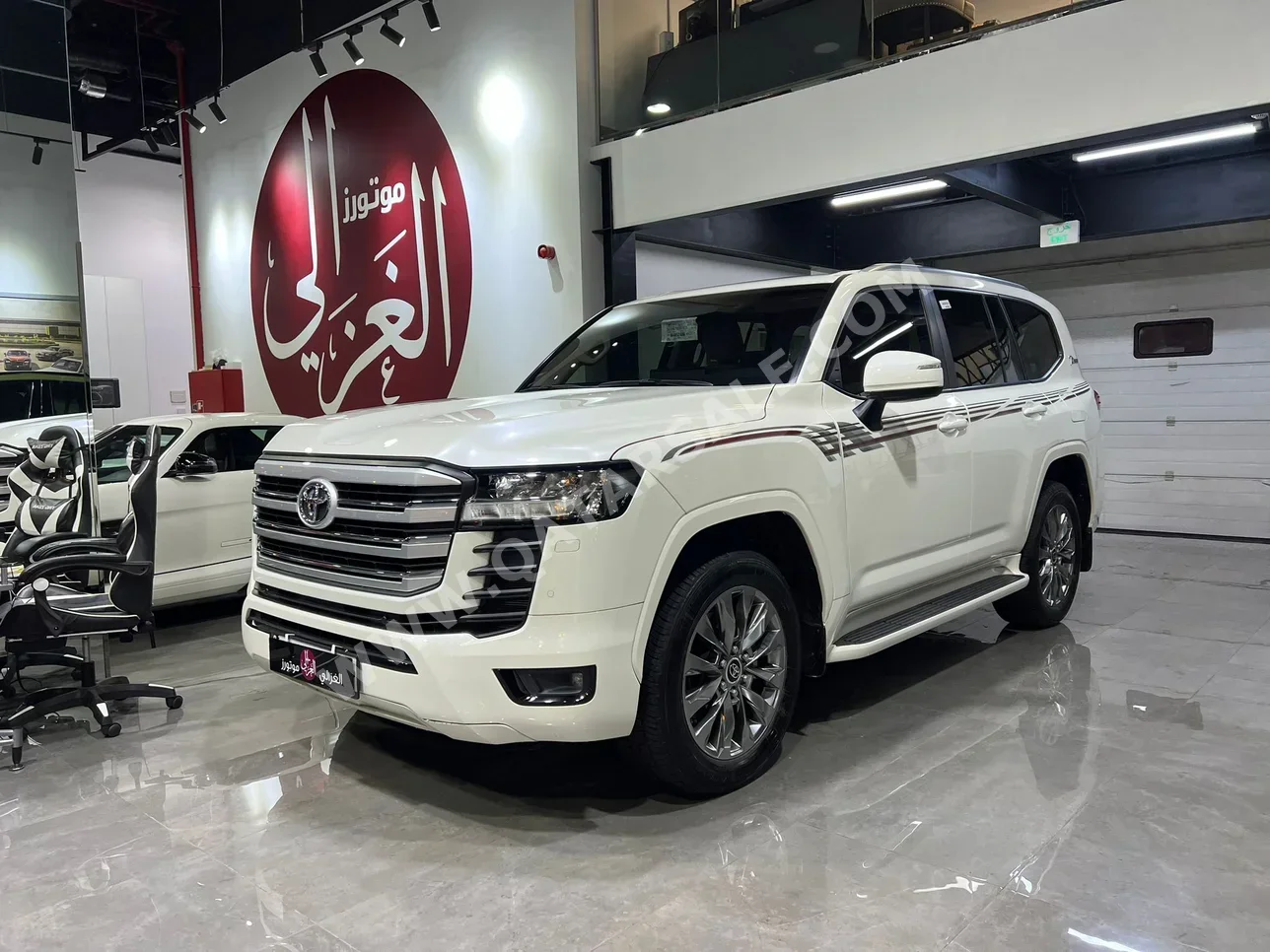 Toyota  Land Cruiser  GXR Twin Turbo  2022  Automatic  19,000 Km  6 Cylinder  Four Wheel Drive (4WD)  SUV  White  With Warranty