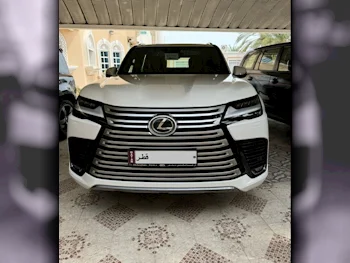 Lexus  LX  600 VIP  2023  Automatic  3,000 Km  6 Cylinder  Four Wheel Drive (4WD)  SUV  Pearl  With Warranty