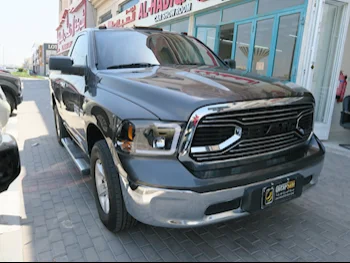  Dodge  Ram  1500  2014  Automatic  141,000 Km  8 Cylinder  Four Wheel Drive (4WD)  Pick Up  Gray  With Warranty