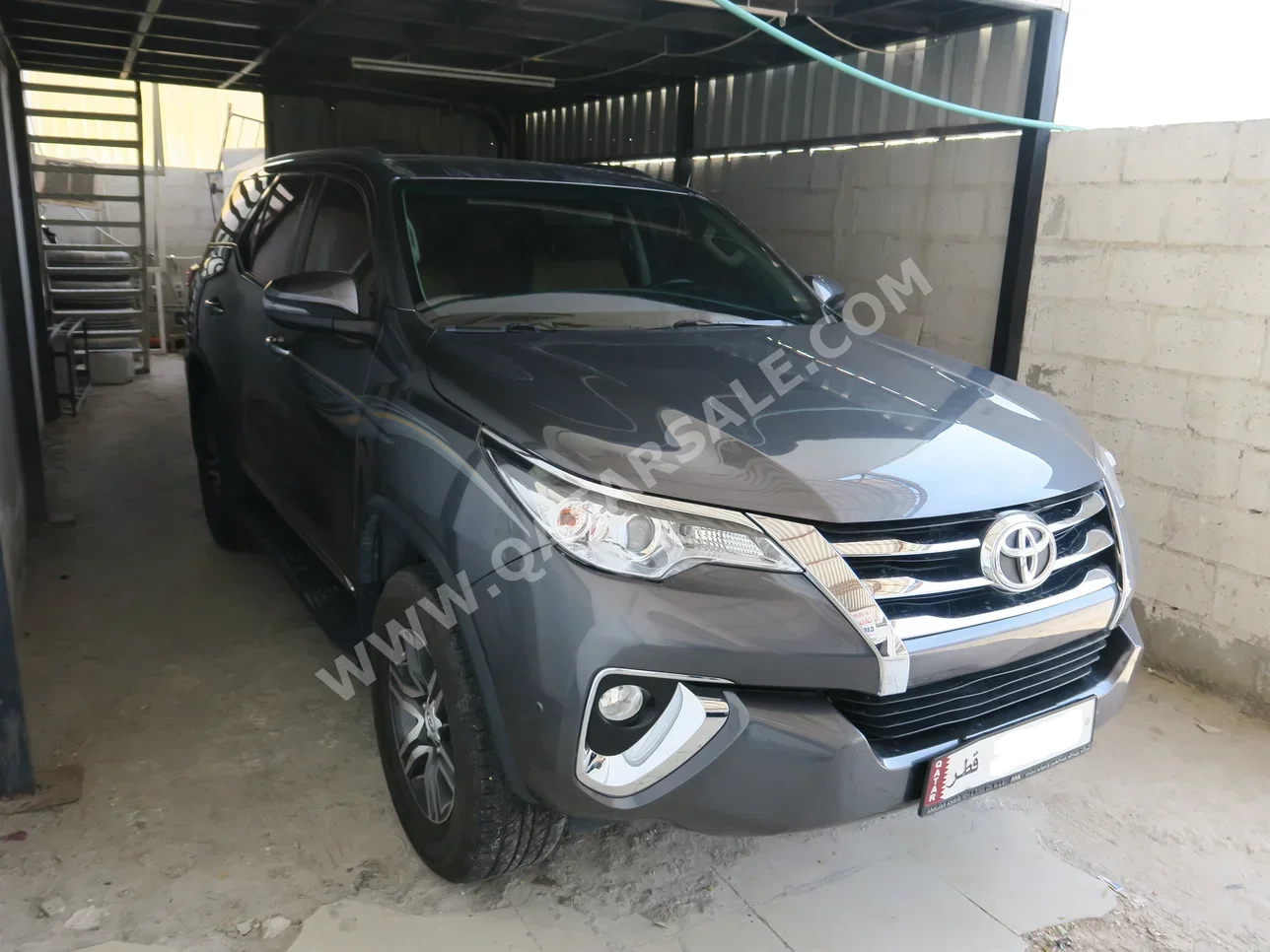 Toyota  Fortuner  2018  Automatic  110,000 Km  4 Cylinder  Four Wheel Drive (4WD)  SUV  Gray