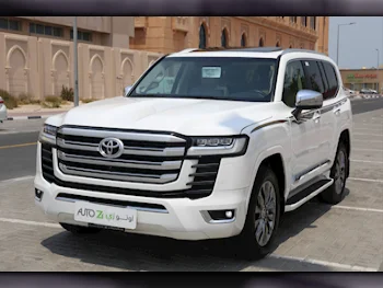 Toyota  Land Cruiser  VX Twin Turbo  2022  Automatic  18,000 Km  6 Cylinder  Four Wheel Drive (4WD)  SUV  White  With Warranty