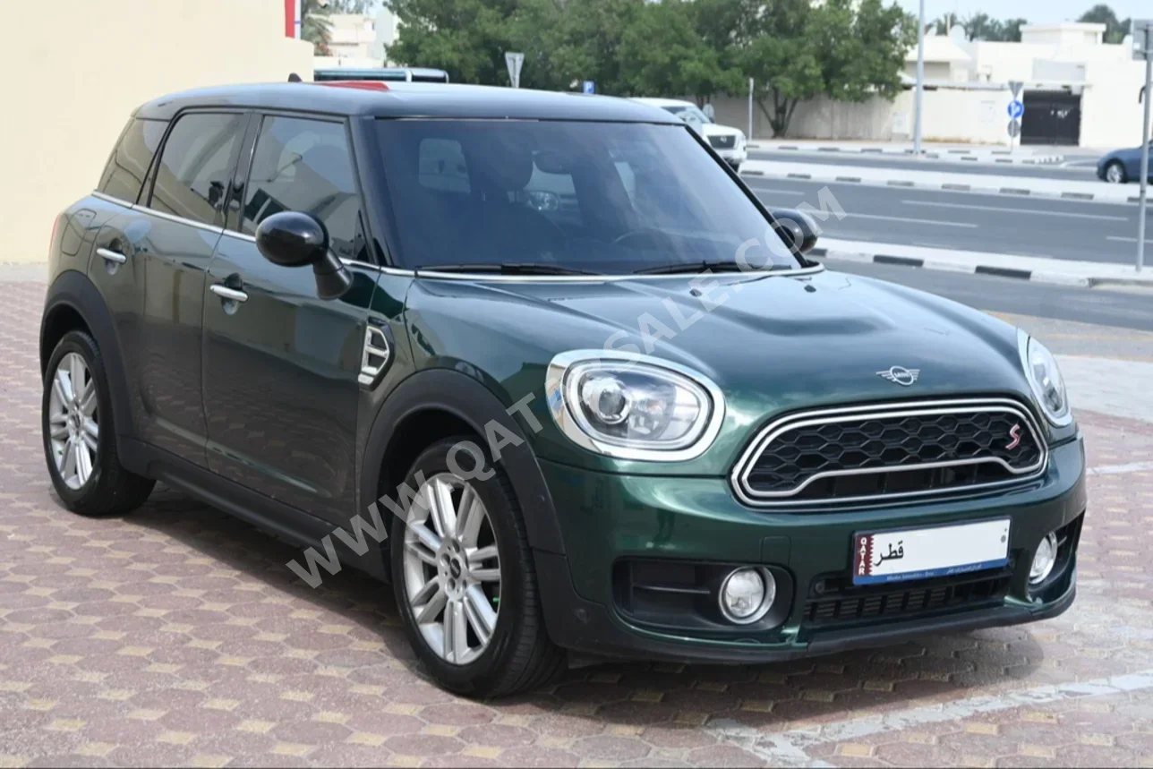 Mini  Cooper  CountryMan  S  2017  Automatic  110,000 Km  4 Cylinder  Front Wheel Drive (FWD)  Hatchback  Green