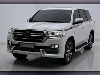 Toyota  Land Cruiser  VXR- Grand Touring S  2020  Automatic  119,000 Km  8 Cylinder  Four Wheel Drive (4WD)  SUV  White