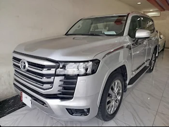 Toyota  Land Cruiser  GXR Twin Turbo  2023  Automatic  4,900 Km  6 Cylinder  Four Wheel Drive (4WD)  SUV  Silver  With Warranty