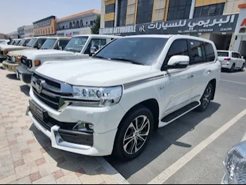 Toyota  Land Cruiser  VXR- Grand Touring S  2020  Automatic  67,000 Km  8 Cylinder  Four Wheel Drive (4WD)  SUV  White