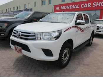 Toyota  Hilux  2019  Automatic  208,000 Km  4 Cylinder  Four Wheel Drive (4WD)  Pick Up  White