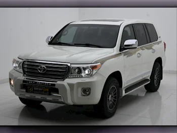 Toyota  Land Cruiser  GXR  2015  Automatic  384,000 Km  8 Cylinder  Four Wheel Drive (4WD)  SUV  Pearl