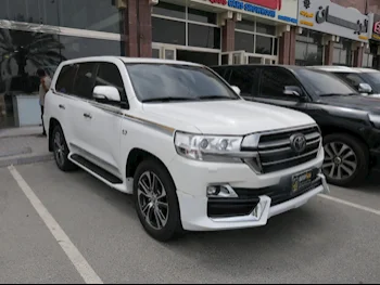 Toyota  Land Cruiser  VXR- Grand Touring S  2020  Automatic  260,000 Km  8 Cylinder  Four Wheel Drive (4WD)  SUV  White