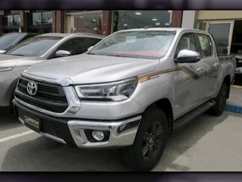 Toyota  Hilux  2024  Automatic  1,300 Km  4 Cylinder  Four Wheel Drive (4WD)  Pick Up  Gray  With Warranty