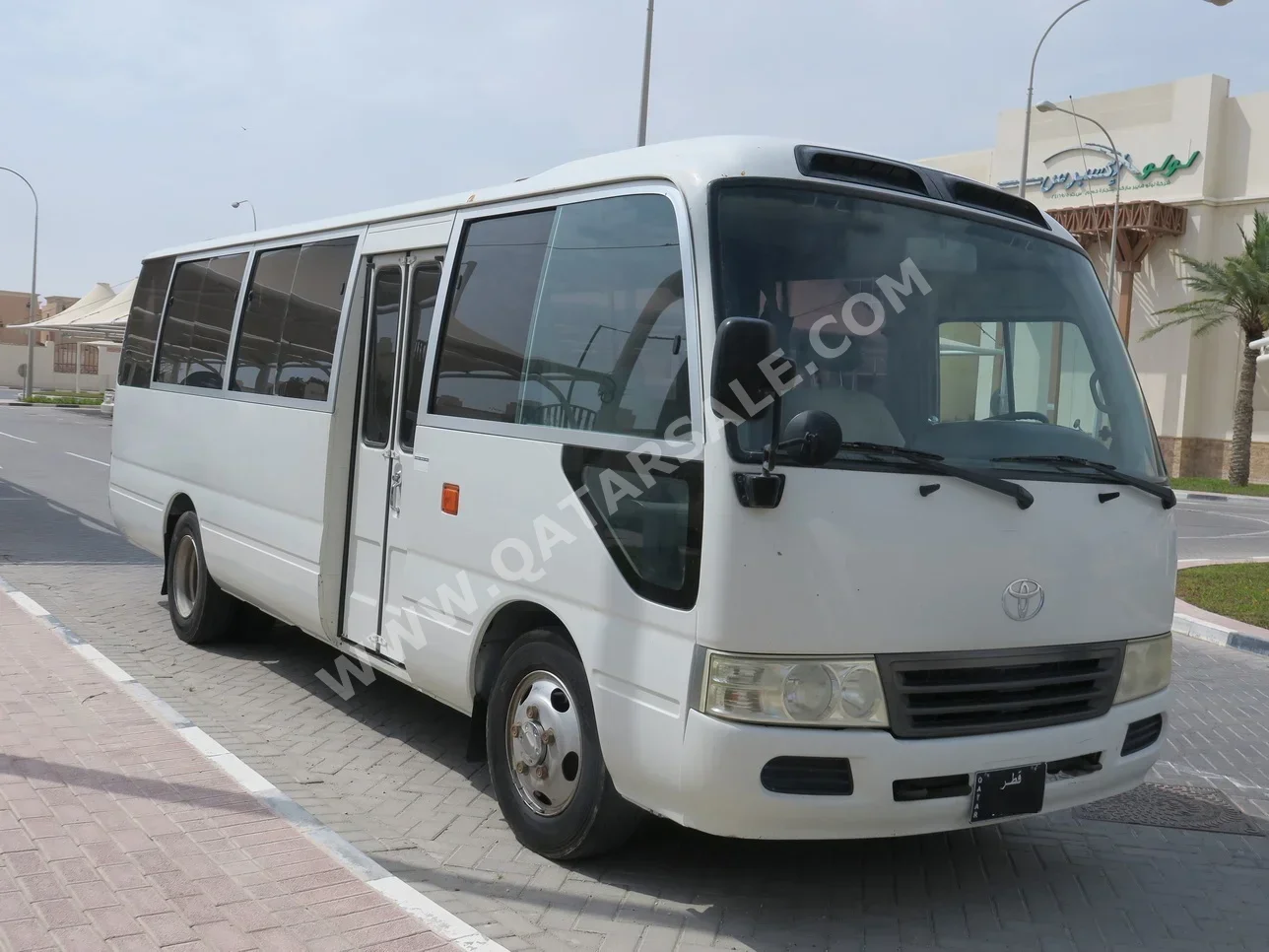 Toyota  Coaster  2015  Manual  228,000 Km  4 Cylinder  Front Wheel Drive (FWD)  Van / Bus  White