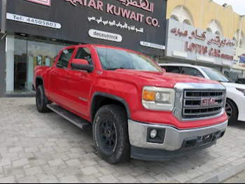 GMC  Sierra  2016  Automatic  171,000 Km  8 Cylinder  Four Wheel Drive (4WD)  Pick Up  Red