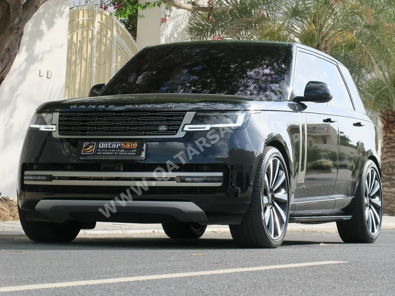Land Rover  Range Rover  Vogue HSE  2023  Automatic  27,000 Km  8 Cylinder  Four Wheel Drive (4WD)  SUV  Black  With Warranty