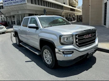 GMC  Sierra  1500  2018  Automatic  180,000 Km  8 Cylinder  Four Wheel Drive (4WD)  Pick Up  Silver