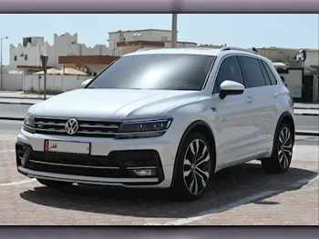 Volkswagen  Tiguan  R-Line  2018  Automatic  89,000 Km  4 Cylinder  Front Wheel Drive (FWD)  SUV  White  With Warranty