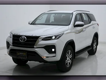 Toyota  Fortuner  2024  Automatic  3,600 Km  6 Cylinder  Four Wheel Drive (4WD)  SUV  White  With Warranty