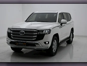 Toyota  Land Cruiser  GXR  2022  Automatic  62,000 Km  6 Cylinder  Four Wheel Drive (4WD)  SUV  White  With Warranty