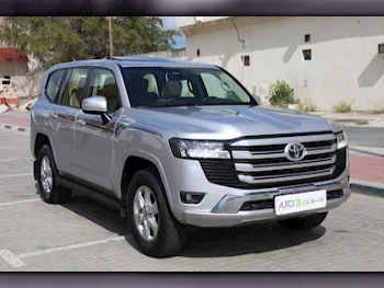 Toyota  Land Cruiser  GXR  2022  Automatic  35,500 Km  6 Cylinder  Four Wheel Drive (4WD)  SUV  Silver  With Warranty