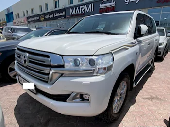  Toyota  Land Cruiser  VXR  2019  Automatic  217,000 Km  8 Cylinder  Four Wheel Drive (4WD)  SUV  White  With Warranty