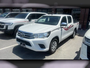 Toyota  Hilux  SR5  2020  Manual  197,000 Km  4 Cylinder  Four Wheel Drive (4WD)  Pick Up  White