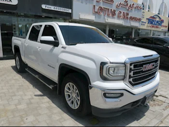 GMC  Sierra  2016  Automatic  170,000 Km  8 Cylinder  Four Wheel Drive (4WD)  Pick Up  White