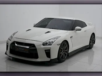 Nissan  GT-R  2014  Automatic  93,000 Km  6 Cylinder  All Wheel Drive (AWD)  Coupe / Sport  White