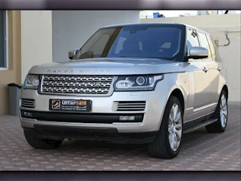 Land Rover  Range Rover  Vogue  2016  Automatic  135,000 Km  8 Cylinder  Four Wheel Drive (4WD)  SUV  Gold