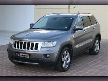 Jeep  Grand Cherokee  Limited  2013  Automatic  87,000 Km  6 Cylinder  Four Wheel Drive (4WD)  SUV  Silver
