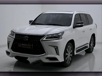 Lexus  LX  570 S  2016  Automatic  135,000 Km  8 Cylinder  Four Wheel Drive (4WD)  SUV  Pearl