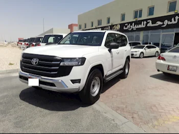  Toyota  Land Cruiser  GX  2022  Automatic  46,000 Km  6 Cylinder  Four Wheel Drive (4WD)  SUV  White  With Warranty