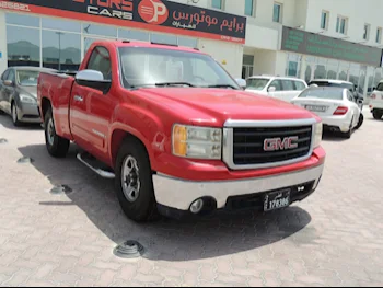 GMC  Sierra  1500  2008  Automatic  341,000 Km  8 Cylinder  Four Wheel Drive (4WD)  Pick Up  Red