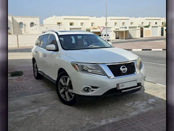 Nissan  Pathfinder  2014  Automatic  150,000 Km  6 Cylinder  Four Wheel Drive (4WD)  SUV  White