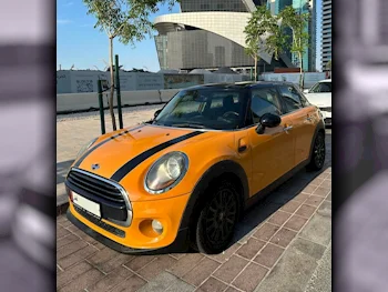 Mini  Cooper  2016  Automatic  100,000 Km  3 Cylinder  Front Wheel Drive (FWD)  Hatchback  Yellow