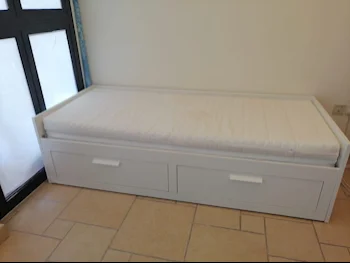 Beds IKEA  Extendable Bed  White  Mattress Included