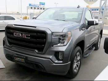 GMC  Sierra  Elevation  2022  Automatic  74,000 Km  8 Cylinder  Four Wheel Drive (4WD)  Pick Up  Gray