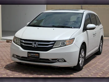 Honda  Odyssey  2014  Automatic  360,000 Km  6 Cylinder  Front Wheel Drive (FWD)  Van / Bus  Pearl