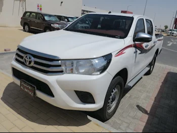 Toyota  Hilux  2023  Automatic  103,000 Km  4 Cylinder  Four Wheel Drive (4WD)  Pick Up  White