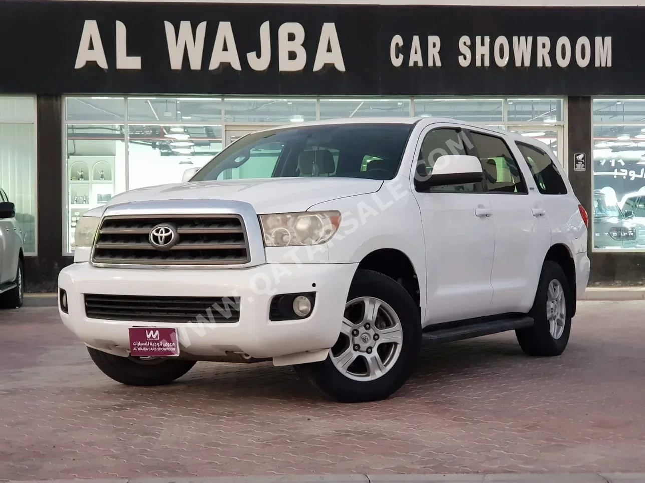 Toyota  Sequoia  SR5  2012  Automatic  273,000 Km  8 Cylinder  Four Wheel Drive (4WD)  SUV  White