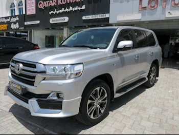 Toyota  Land Cruiser  VXR- Grand Touring S  2020  Automatic  122,000 Km  8 Cylinder  Four Wheel Drive (4WD)  SUV  Silver