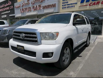 Toyota  Sequoia  2014  Automatic  310,000 Km  8 Cylinder  Four Wheel Drive (4WD)  SUV  White