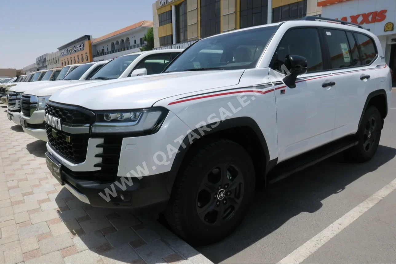 Toyota  Land Cruiser  GR Sport Twin Turbo  2022  Automatic  75,000 Km  6 Cylinder  Four Wheel Drive (4WD)  SUV  White  With Warranty