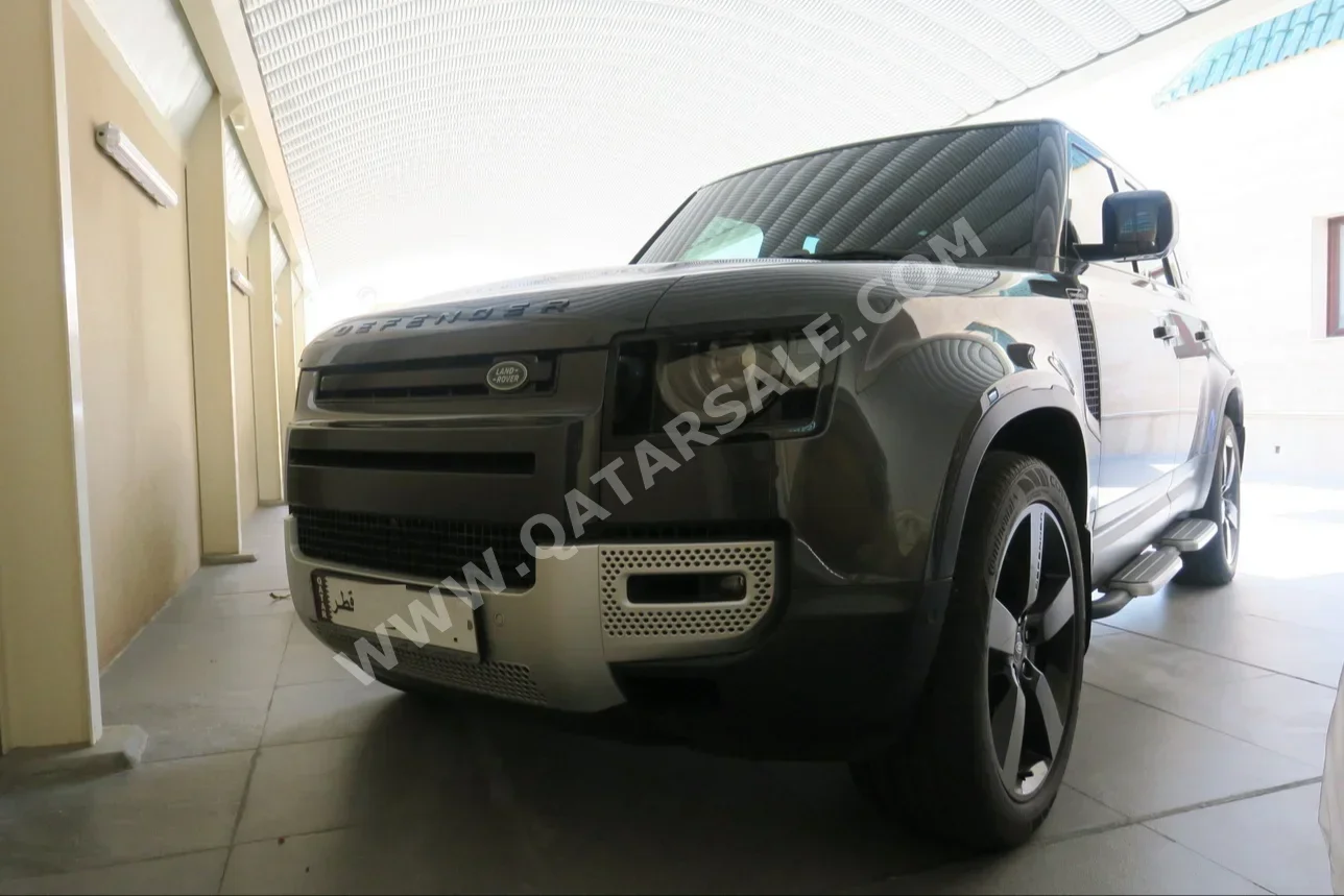Land Rover  Defender  110 HSE  2024  Automatic  11,000 Km  6 Cylinder  Four Wheel Drive (4WD)  SUV  Gray  With Warranty