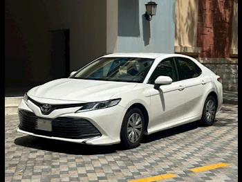 Toyota  Camry  LE  2018  Automatic  235,000 Km  4 Cylinder  Front Wheel Drive (FWD)  Sedan  White