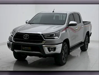Toyota  Hilux  2021  Automatic  103,000 Km  4 Cylinder  Four Wheel Drive (4WD)  Pick Up  Silver