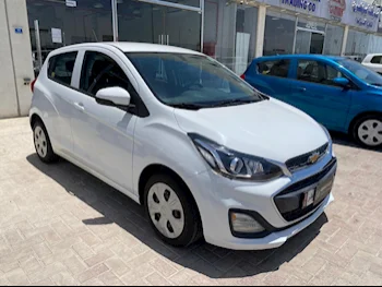 Chevrolet  Spark  2020  Automatic  74,000 Km  4 Cylinder  Front Wheel Drive (FWD)  Hatchback  White